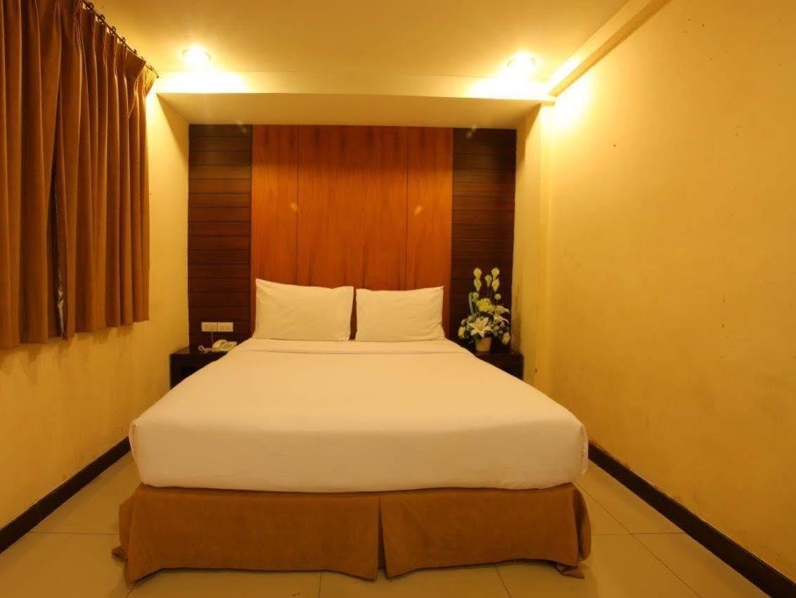 Hotel Tara Monte Bangkok Zewnętrze zdjęcie